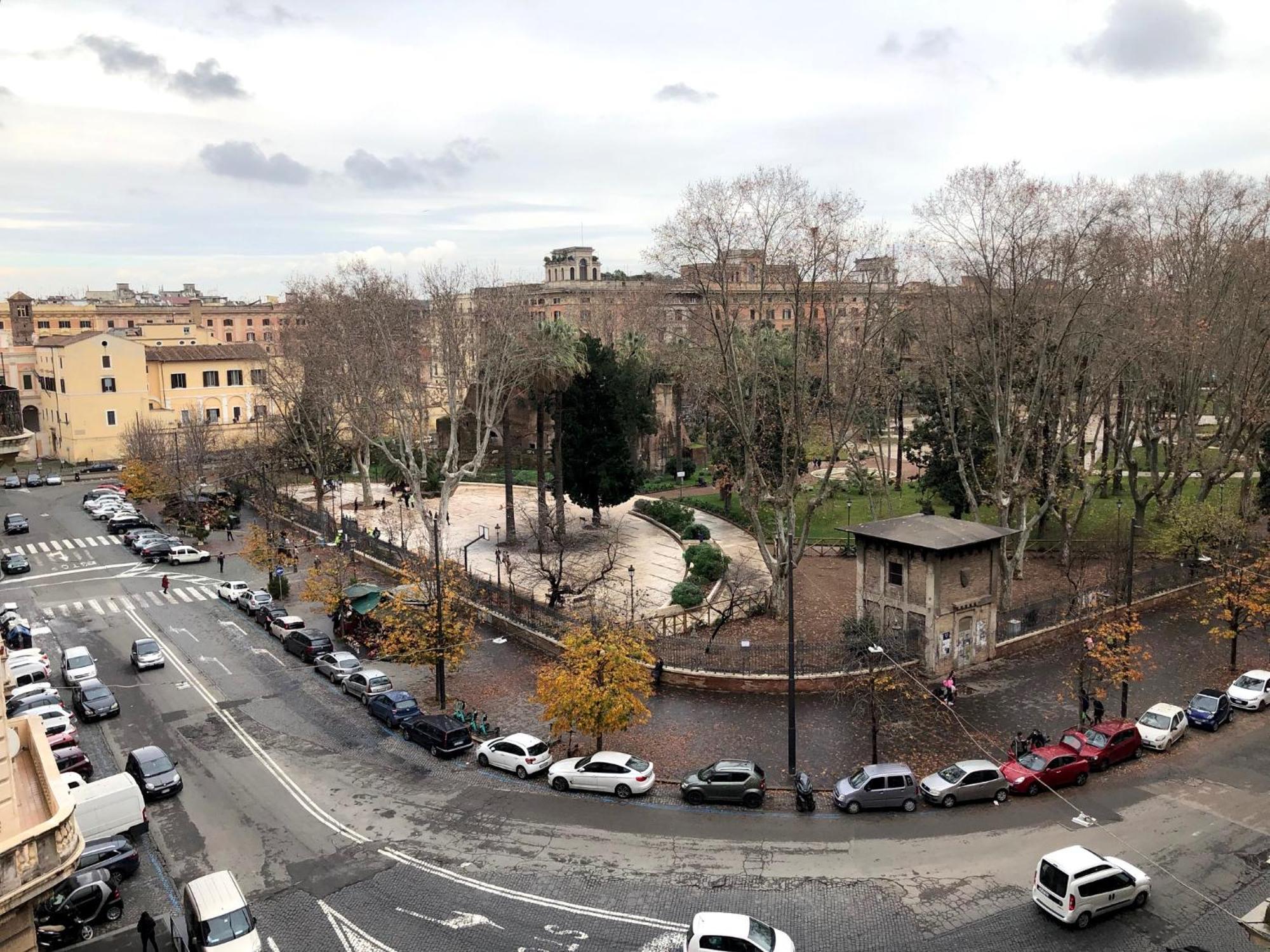 Large Apartment In Rome City Center ภายนอก รูปภาพ